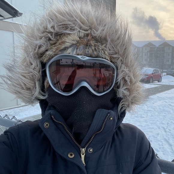 Meet your Posher, Christa - Picture 1 of 1